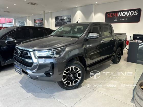 TOYOTA HILUX 2.8 D-4D TURBO DIESEL CD SRX 4X4 AUTOMÁTICO TOYOTA HILUX 2.8 D-4D TURBO DIESEL CD SRX 4X4 AUTOMÁTICO